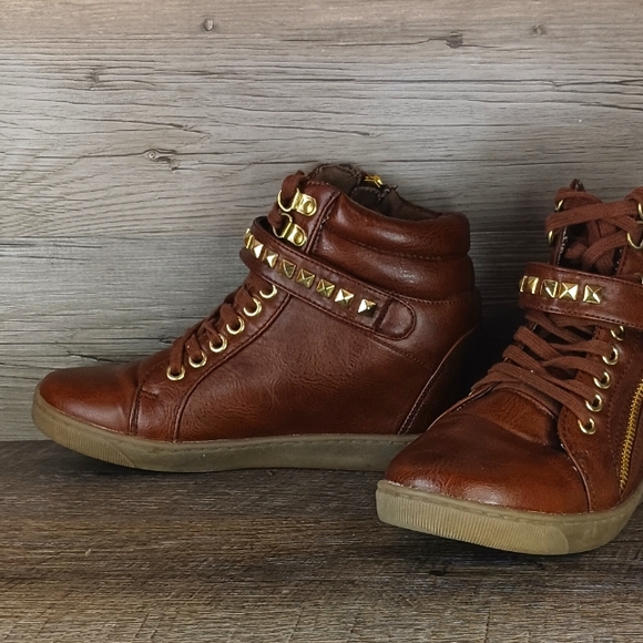 Wanted wedge sneakers studded brown gold women's 7 - Picture 2 of 8